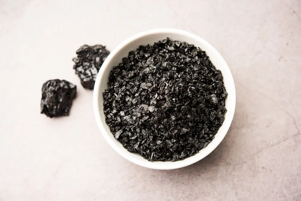 Shilajit tager nettet med storm. Virker det, eller er det blot dyr hype?