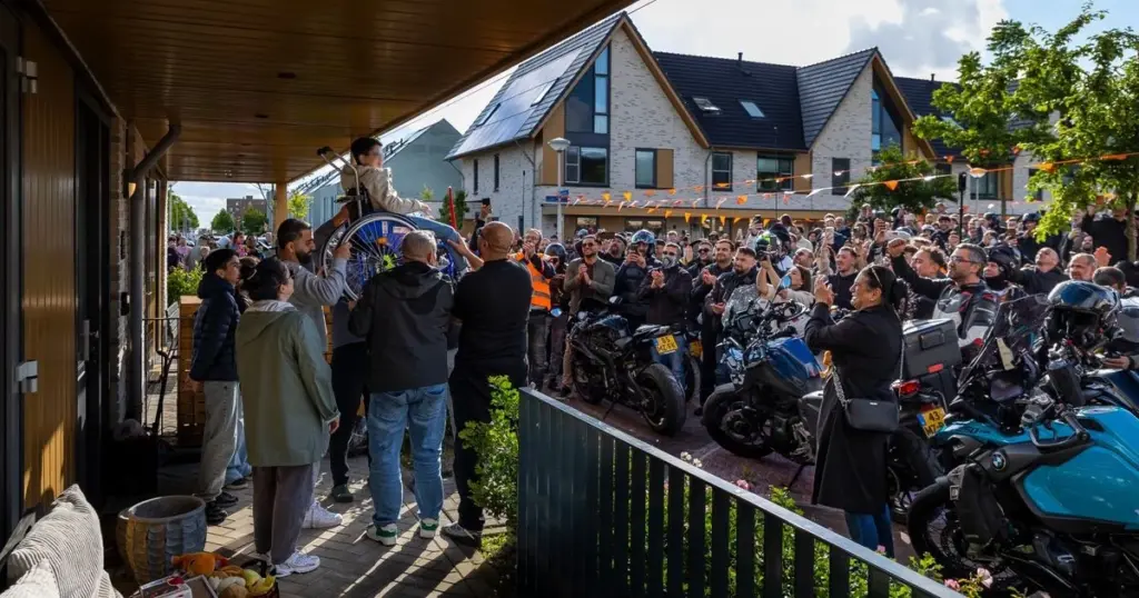 Miraçs sidste rejse: Lokalsamfundet i Alphen aan den Rijn tager afsked