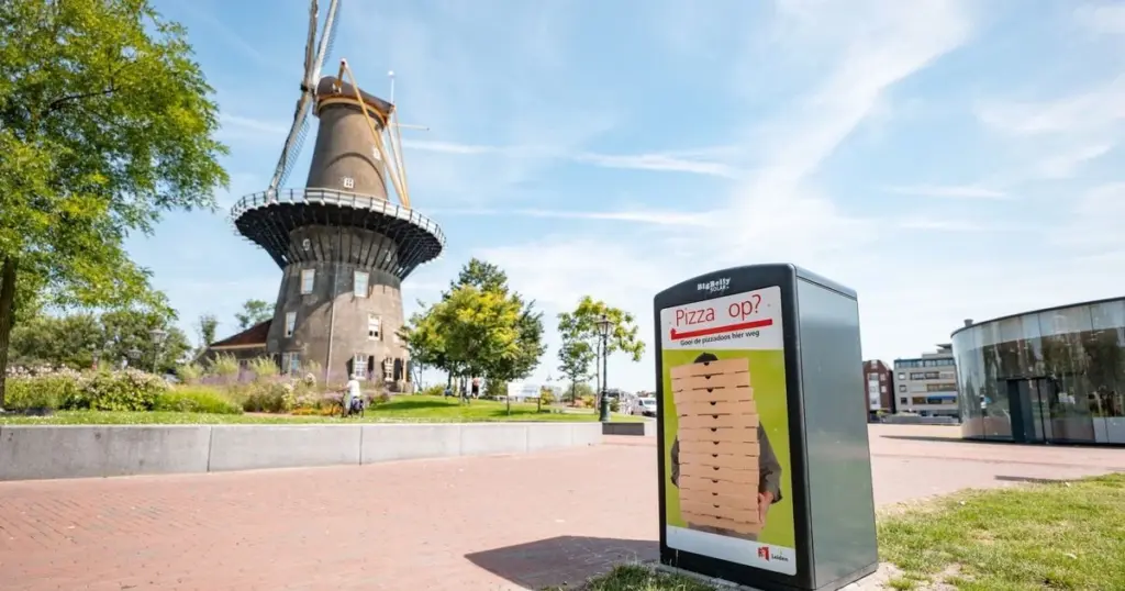 Pizzabakker i Leiden: Sådan folder du dem korrekt for at spare 50% plads